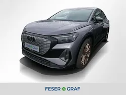 Grau Gebraucht 2021 Audi Q4 Sportback e-tron S-Line SUV | 29.880 €