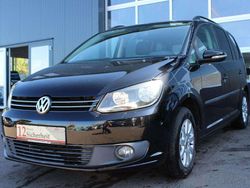 Schwarz Gebraucht 2011 VW Touran Trendline Van / Kleinbus | 6.950 € (Fairer Preis)