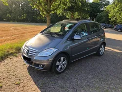Grau Gebraucht 2011 Mercedes A180 Avantgarde Van / Kleinbus | 9.990 € (Teuer)