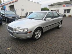 Silber Gebraucht 2002 Volvo S80 Limousine | 8.500 €