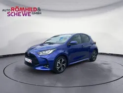 Blau Neu 2025 Toyota Yaris Hybrid Limousine | 26.900 € (Fairer Preis)