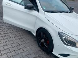 Weiß Gebraucht 2016 Mercedes CLA180 AMG Limousine | 14.000 € (Fairer Preis)