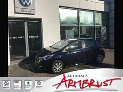 Blau (dunkelblau uni (blau)) Gebraucht 2019 Peugeot e-208 Kleinwagen | 13.490 € (Superpreis)