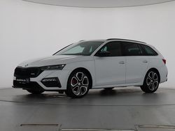 Moonweiss metallic Gebraucht 2021 Skoda Octavia First Edition Kombi | 31.889 € (Etwas zu teuer)