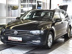 Grau Gebraucht 2020 VW Passat Business Kombi | 16.298 € (Fairer Preis)