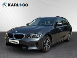 Grau Gebraucht 2021 BMW 320 Sport Line Kombi | 25.980 € (Fairer Preis)