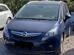 Blau Gebraucht 2015 Opel Zafira Tourer Van / Kleinbus | 7.500 € (Fairer Preis)