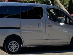 Silber Gebraucht 2013 Nissan Evalia Premium Edition Van / Kleinbus | 10.500 € (Fairer Preis)