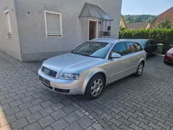 Silber Gebraucht 2004 Audi A4 Kombi | 3.099 € (Fairer Preis)