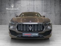 Blau Gebraucht 2017 Maserati Levante GranLusso SUV | 47.111 € (Teuer)