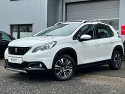 Weiß Gebraucht 2017 Peugeot 2008 Allure SUV | 10.950 € (Fairer Preis)