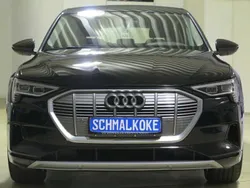 Brilliant black (metallic) Gebraucht 2021 Audi e-tron Advanced SUV | 25.950 € (Superpreis)