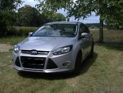 Grau Gebraucht 2012 Ford Focus Titanium Limousine | 6.400 € (Guter Preis)