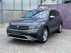 Grau metallic Gebraucht 2024 VW Tiguan Allspace SUV | 44.880 € (Etwas zu teuer)