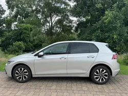 Silber Gebraucht 2022 VW Golf VIII Limousine | 23.200 € (Guter Preis)