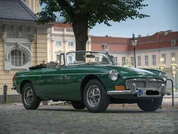 Grün Gebraucht 1976 MG B Cabrio | 10.900 €