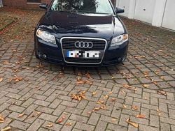 Blau Gebraucht 2004 Audi A4 Performance Limousine | 6.590 €