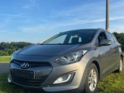 Grau Gebraucht 2013 Hyundai i30 Classic Kombi | 5.800 € (Guter Preis)