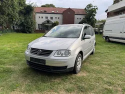 Silber Gebraucht 2006 VW Touran Conceptline Van / Kleinbus | 4.900 € (Teuer)