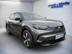 Grau Gebraucht 2024 Ford Capri SUV | 52.490 € (Fairer Preis)