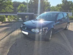 Blau Gebraucht 2000 VW Golf IV Basis Limousine | 1.400 € (Etwas zu teuer)