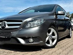 Grau Gebraucht 2012 Mercedes B180 Van / Kleinbus | 6.950 € (Guter Preis)