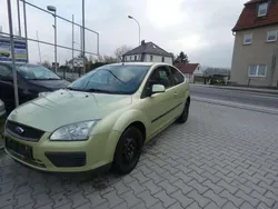 Grün Gebraucht 2006 Ford Focus Fun X Kleinwagen | 1.499 €