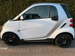 Weiß Gebraucht 2015 Smart ForTwo Coupé Coupé | 6.600 € (Guter Preis)