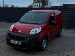 Rot Gebraucht 2021 Fiat Fiorino Van / Kleinbus | 13.799 €
