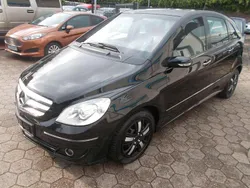 Schwarz Gebraucht 2006 Mercedes B200 Van / Kleinbus | 3.490 € (Fairer Preis)