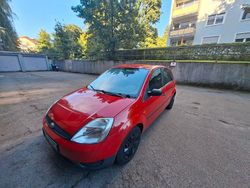 Rot Gebraucht 2004 Ford Fiesta Ambiente Kleinwagen | 1.400 € (Fairer Preis)