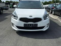 Weiß Gebraucht 2015 Kia Carens Van / Kleinbus | 6.250 € (Etwas zu teuer)