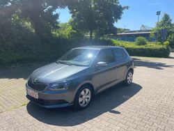 Grau Gebraucht 2016 Skoda Fabia Ambition Kleinwagen | 8.490 € (Fairer Preis)