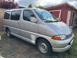 Grau Gebraucht 2002 Toyota HiAce Van / Kleinbus | 6.300 € (Superpreis)