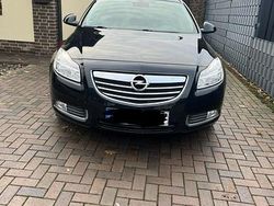 Schwarz Gebraucht 2011 Opel Insignia Design Edition Kombi | 4.350 € (Fairer Preis)