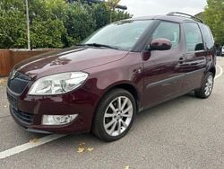 Cervena rosso brunello/rosso b Gebraucht 2011 Skoda Roomster Plus Edition Van / Kleinbus | 7.890 € (Fairer Preis)