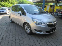 Argonsilber/sovereign/switchb Gebraucht 2017 Opel Meriva drive Van / Kleinbus | 10.999 € (Teuer)