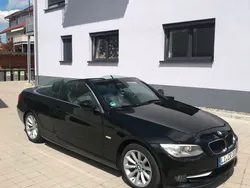 Schwarz Gebraucht 2011 BMW 318 Cabriolet Sport Line Cabrio | 12.590 € (Fairer Preis)