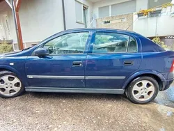 Blau Gebraucht 2001 Opel Astra Limousine | 1.111 € (Guter Preis)