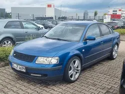 Blau Gebraucht 2000 VW Passat Limousine | 1.500 € (Superpreis)