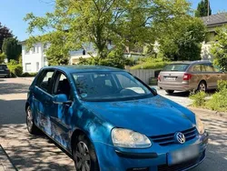Blau Gebraucht 2004 VW Golf V Kleinwagen | 1.550 € (Guter Preis)