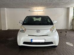 Weiß Gebraucht 2010 Toyota iQ Kleinwagen | 5.999 € (Fairer Preis)