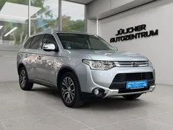 Silber Gebraucht 2014 Mitsubishi Outlander Invite SUV | 9.990 € (Fairer Preis)
