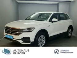 Pure white Gebraucht 2022 VW Touareg Basis SUV | 38.970 € (Superpreis)