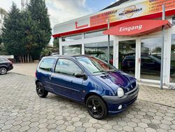 Blau Gebraucht 2000 Renault Twingo Liberty Kleinwagen | 1.600 € (Etwas zu teuer)