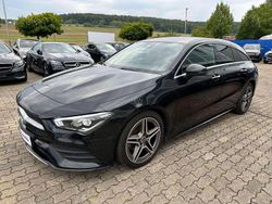 Kosmosschwarz metalliclack Gebraucht 2021 Mercedes CLA180 AMG line Limousine | 22.900 € (Fairer Preis)