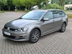 Silber Gebraucht 2016 VW Golf VII Allstar Kombi | 13.500 €