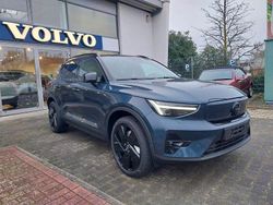Blau Neu 2025 Volvo EX40 Plus SUV | 59.900 € (Etwas zu teuer)