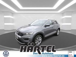 Indiumgrau (grey), metallic Gebraucht 2020 VW T-Roc Style SUV | 20.500 € (Fairer Preis)
