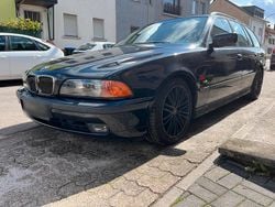 Schwarz Gebraucht 2000 BMW 528 Kombi | 2.300 € (Fairer Preis)